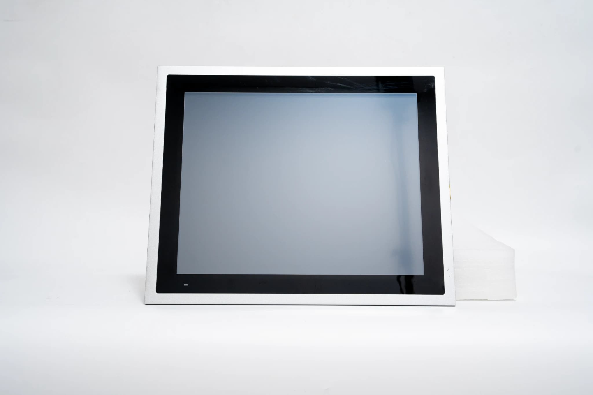 EVOC-D15B - 15''